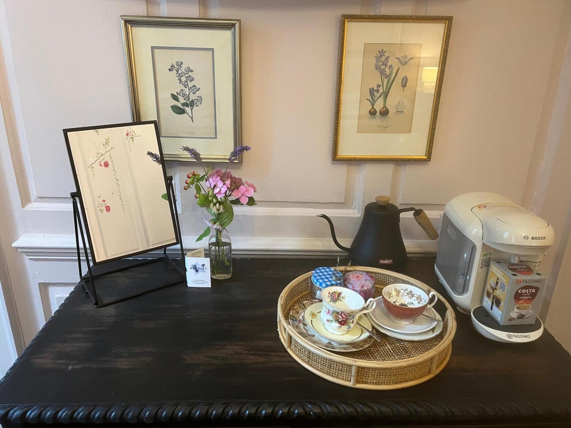Bowlish House Bed & Breakfast เชพตันมัลเล็ต ภายนอก รูปภาพ