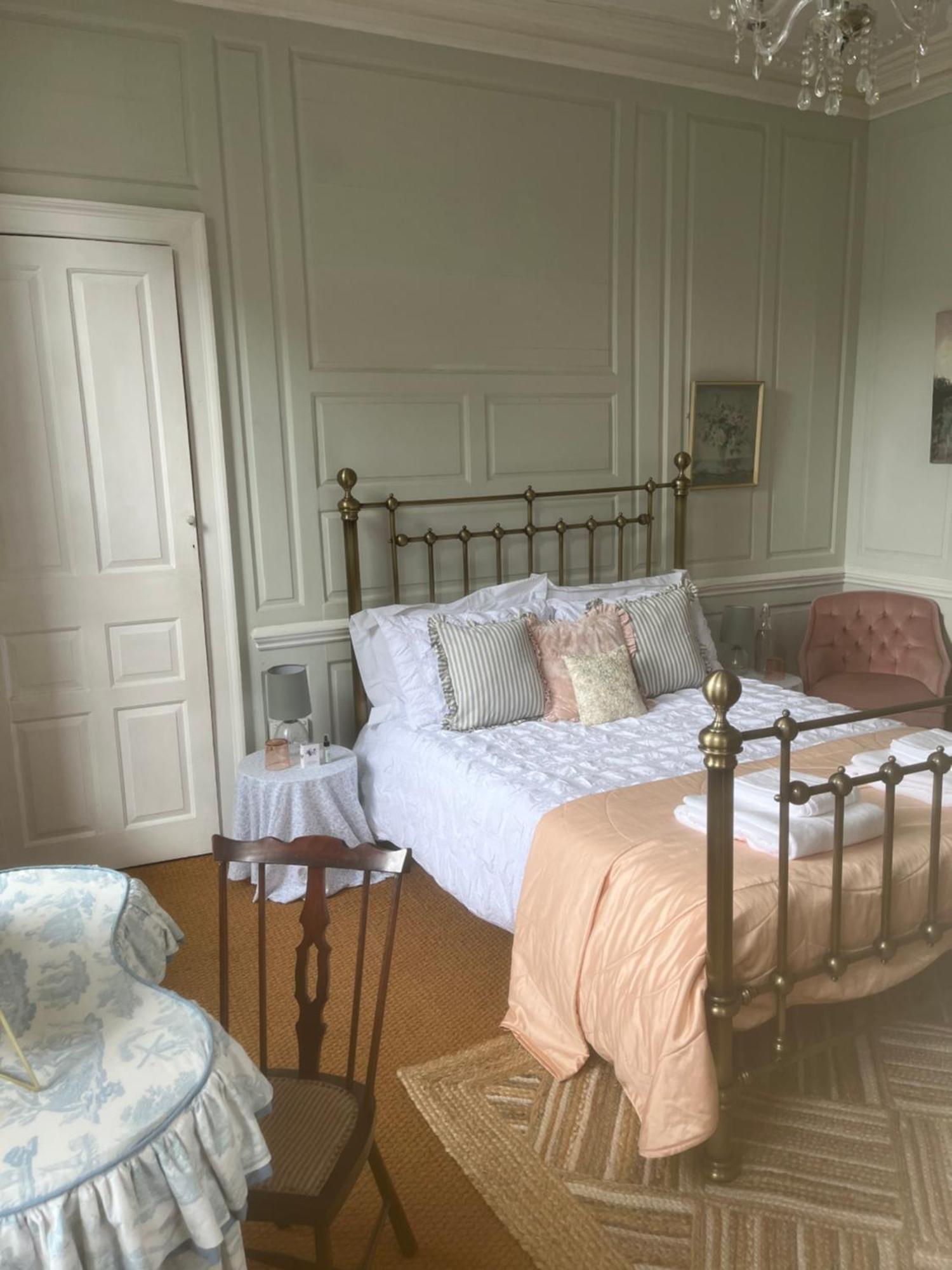 Bowlish House Bed & Breakfast เชพตันมัลเล็ต ภายนอก รูปภาพ